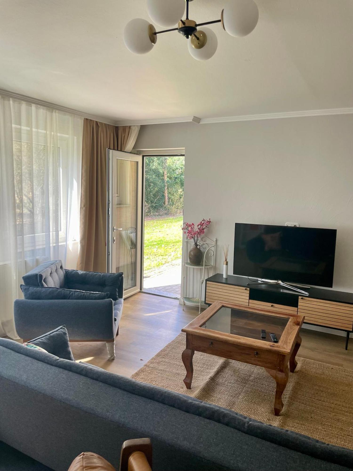 Apartment By The Park, For Bike Lovers Alsfeld Esterno foto